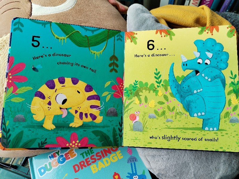 20 Dinosaurs At Bedtime Board Book - Image 3